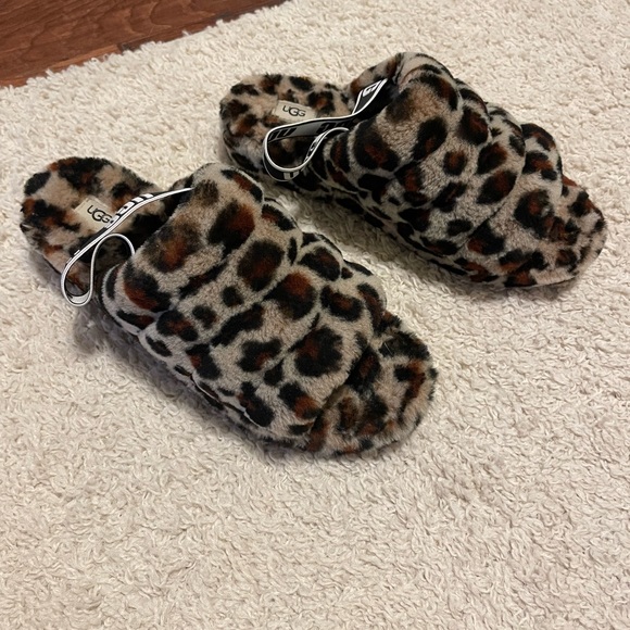 UGG Fluff Yeah in Leopard Print - Picture 6 of 7